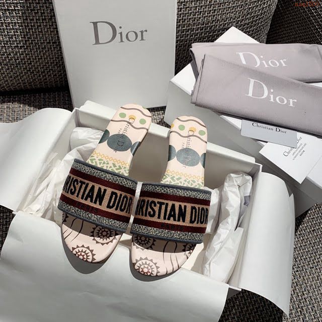 DIOR女鞋 迪奧2021專櫃新款磨砂新大底涼拖 Dior一字型刺繡平拖  naq1500