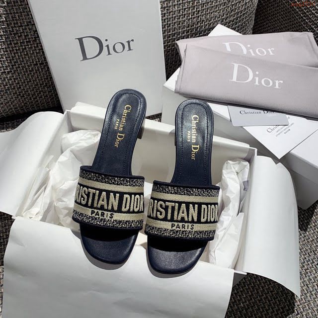 DIOR女鞋 迪奧2021專櫃新款磨砂新大底涼拖 Dior一字型刺繡平拖  naq1510