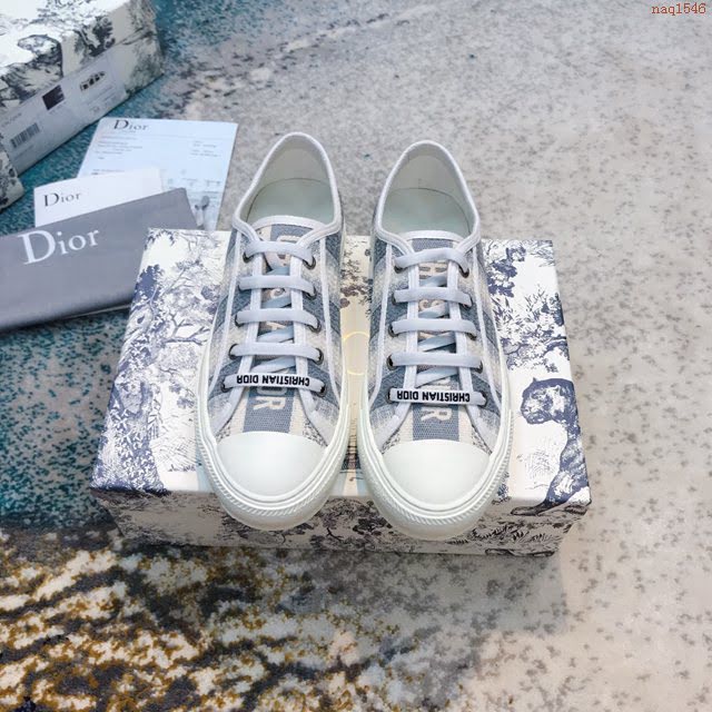 DIOR女鞋 迪奧2021專櫃新款立體刺繡墊腳板鞋 Dior彩虹系列刺繡系帶休閒鞋  naq1546