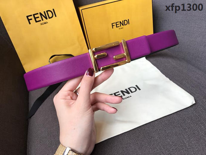 FENDI芬迪 實物拍攝 最新爆款 柔軟小牛皮皮帶 雙F標誌 BAGUETTE系列 時尚百搭款女款皮帶  xfp1300