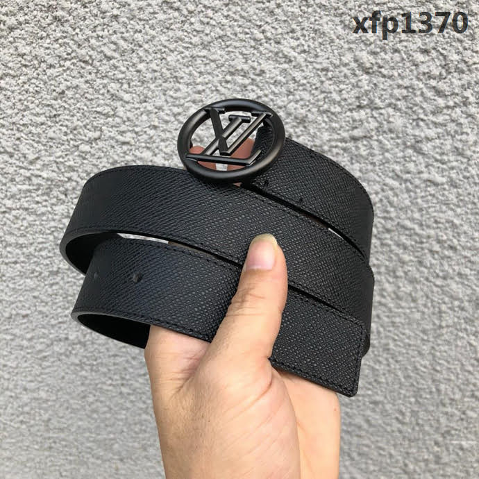 路易威登LV  M9932Q LVCIRCLE腰帶 飾有圓形LV logo 風格陽剛 時尚百搭款男士皮帶  xfp1370