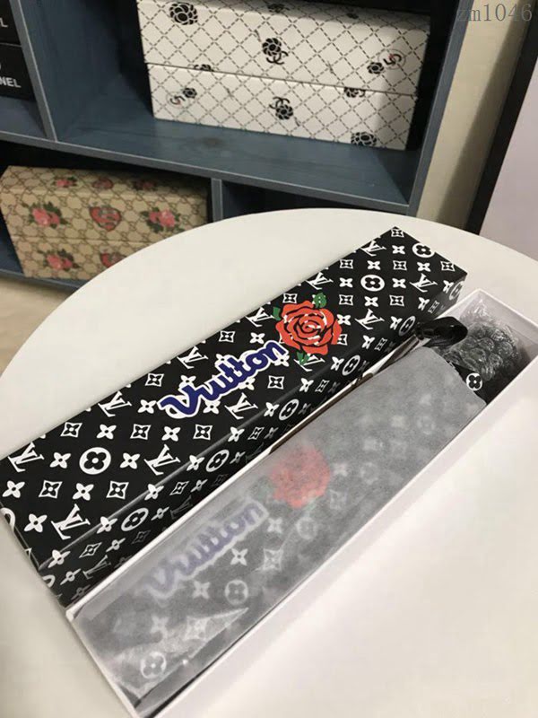 LV路易威登傘 超爆款 極品LV 2019火爆自動傘 四葉草 玫瑰花圖案 自動晴雨傘 防曬隔熱 防紫外線  zm1046