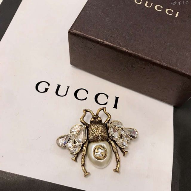 GUCCi飾品 古馳胸花 Gucci珍珠蜜蜂白鑽 彩釉工藝胸針  zgbq1182