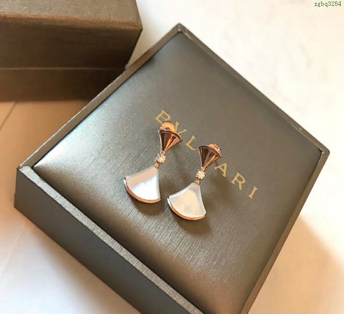 Bvlgari飾品 寶格麗天然石 白貝扇形 貝殼裙子耳釘  zgbq3254