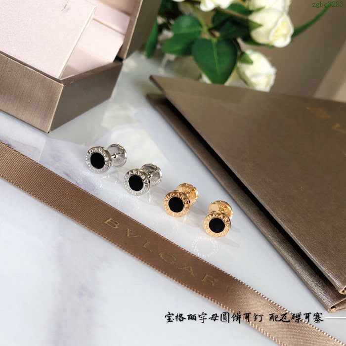 Bvlgari飾品 寶格麗925V金電咪金 專櫃火爆款 寶格麗字母圓餅紐扣耳釘  zgbq3283