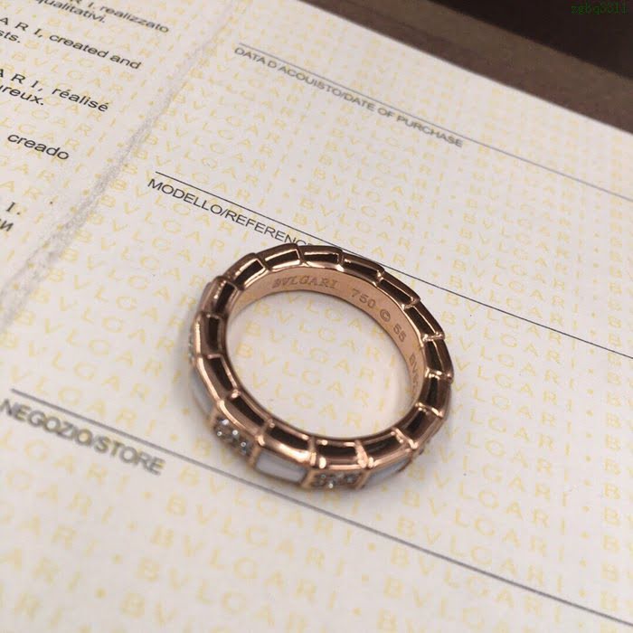 Bvlgari飾品 寶格麗Sperpenti Viper系列蛇骨戒指  zgbq3311