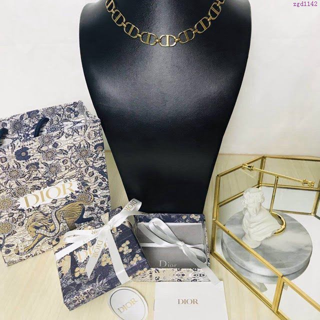 Dior飾品 迪奧經典熱銷爆款復古金色女項鏈  zgd1142