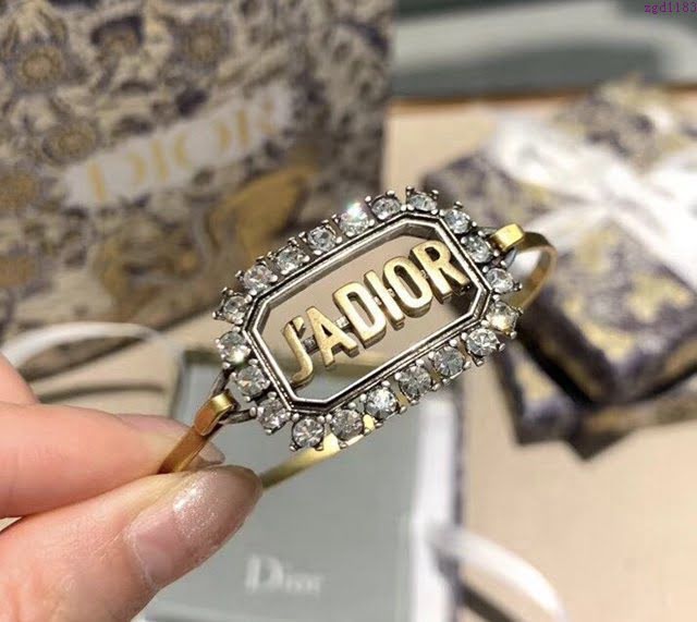 Dior飾品 迪奧經典熱銷新款魅影水鑽 復古jadior字母手鐲  zgd1183
