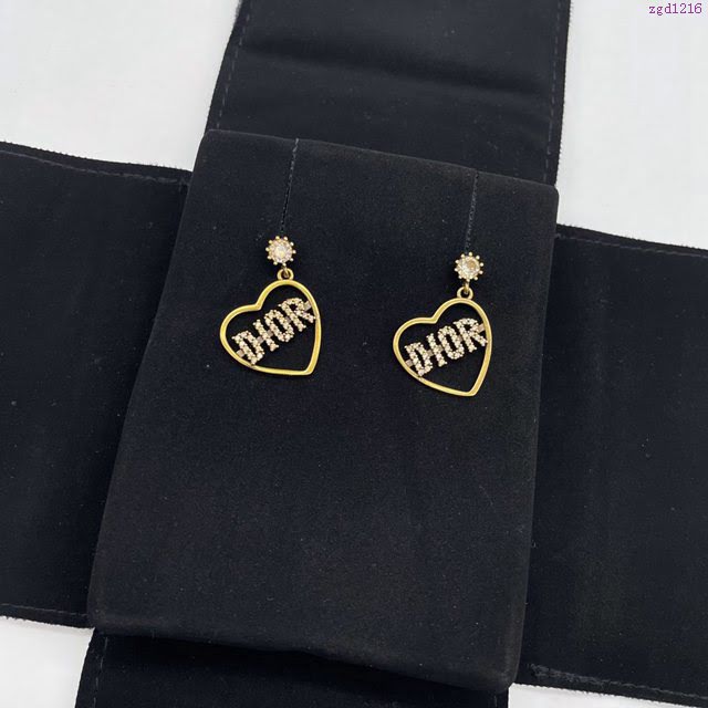 Dior飾品 迪奧經典熱銷款愛心CD耳釘耳環  zgd1216