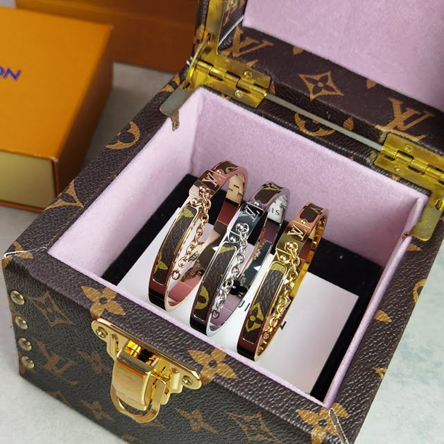 Louis Vuitton新款飾品 路易威登老花皮繩手鏈 LV鏈條手鐲  zglv2082