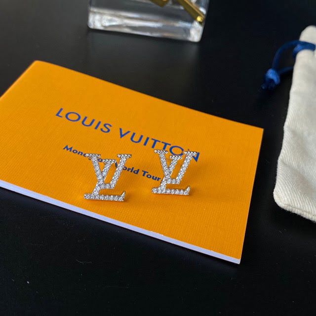 Louis Vuitton新款飾品 路易威登Diamond Blossom耳環 LV字母滿鑽耳釘  zglv2102