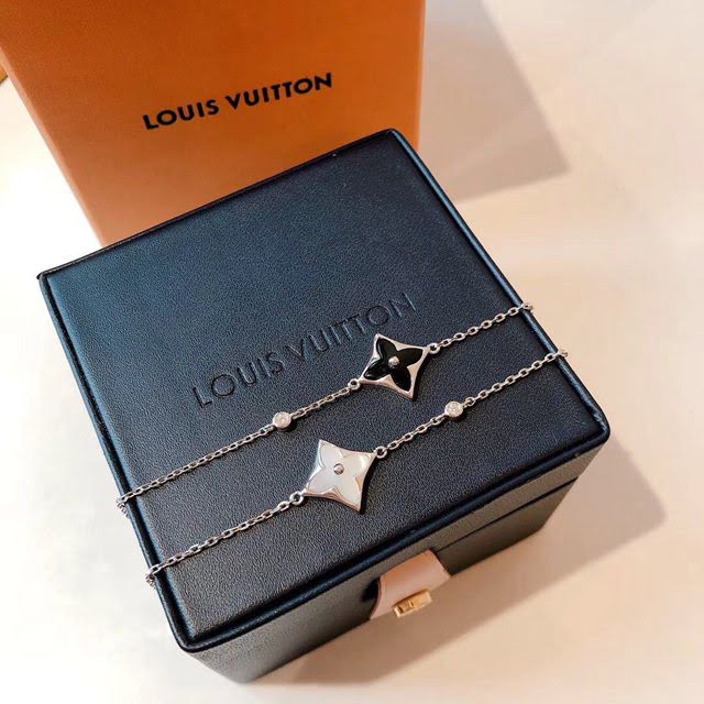 Louis Vuitton純銀飾品 路易威登四葉草瑪瑙貝母手鏈 LV單花單鑽手鏈  zglv2170