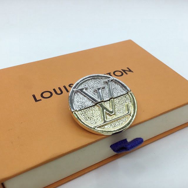 Louis Vuitton新款飾品 路易威登大氣字母胸針 LV圓形拼接字母胸花胸針  zglv2189