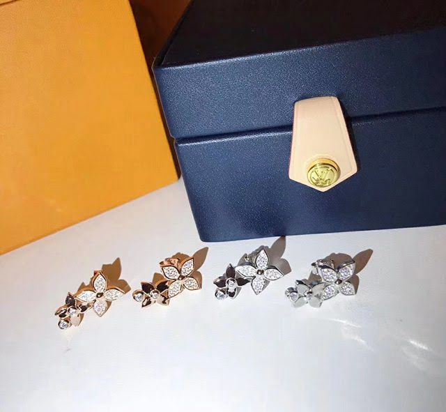 Louis Vuitton純銀飾品 路易威登滿鑽雙花耳釘 LV925純銀簡約四葉草耳環  zglv2197