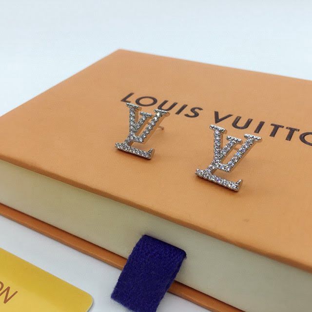 Louis Vuitton新款飾品 路易威登經典字母鑲鑽耳釘 LV女士銀色簡約字母耳環  zglv2233