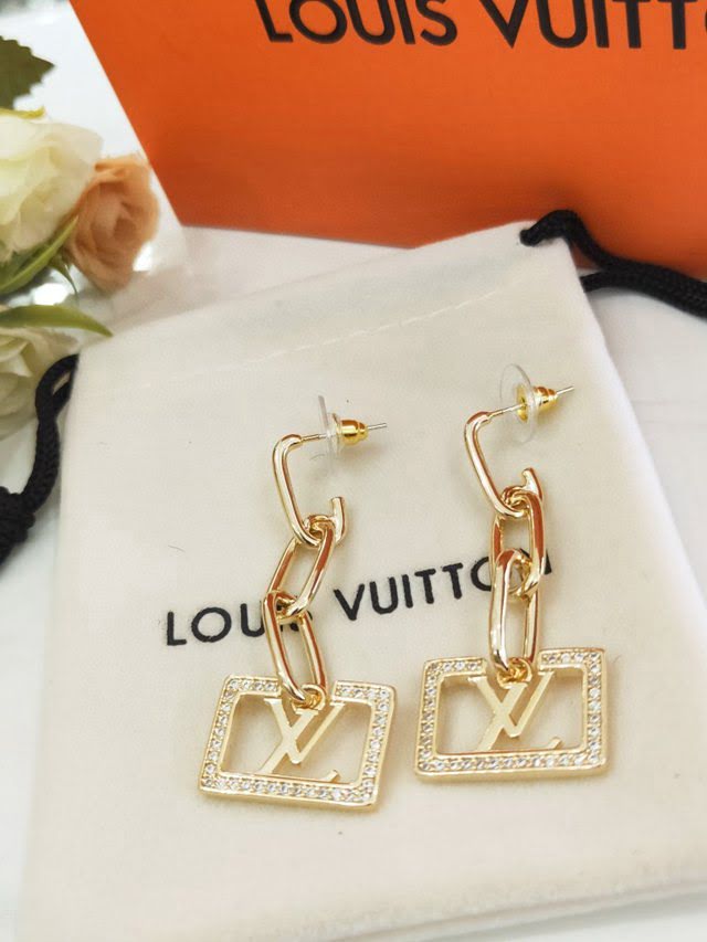 Louis Vuitton新款飾品 路易威登微鑲晶鑽流蘇logo字母耳釘 LV雙環字母滿鑽耳環耳吊  zglv2239