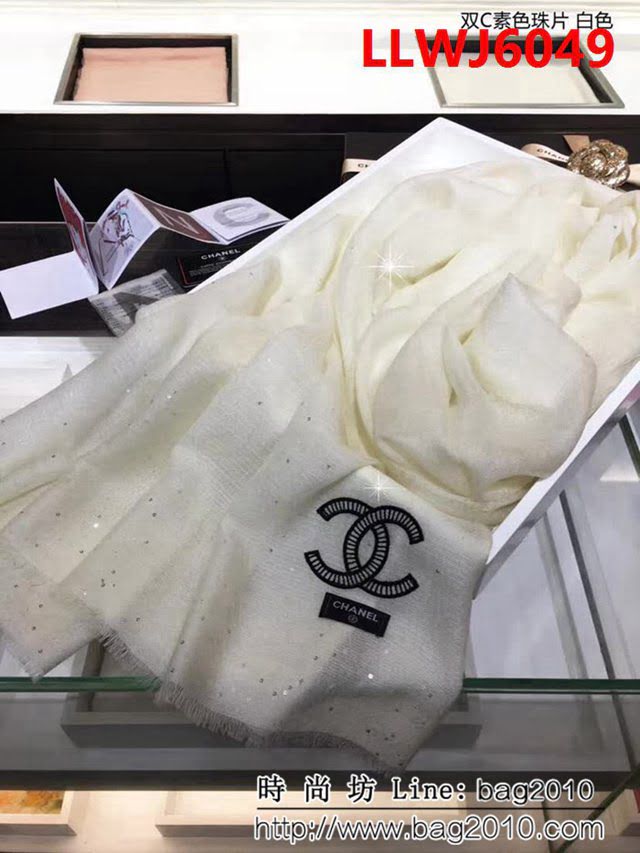 CHANEL香奈兒蓬鬆加厚款 雙C素色珠片羊絨長圍巾 LLWJ6049