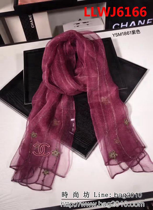 CHANEL香奈兒 2018秋冬專櫃刺繡真絲羊毛長圍巾 YSM1861 LLWJ6166