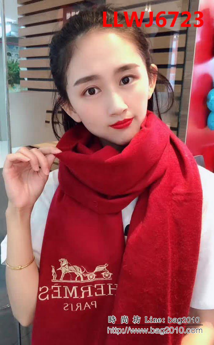HERMES愛馬仕2018年度爆款 新款Hermès淨色刺繡圍巾 LLWJ6723