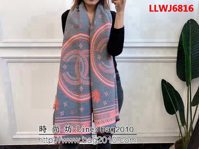 CHANEL香奈兒 18年秋冬新款 小香山茶花羊絨混紡圍巾披肩 LLWJ6816