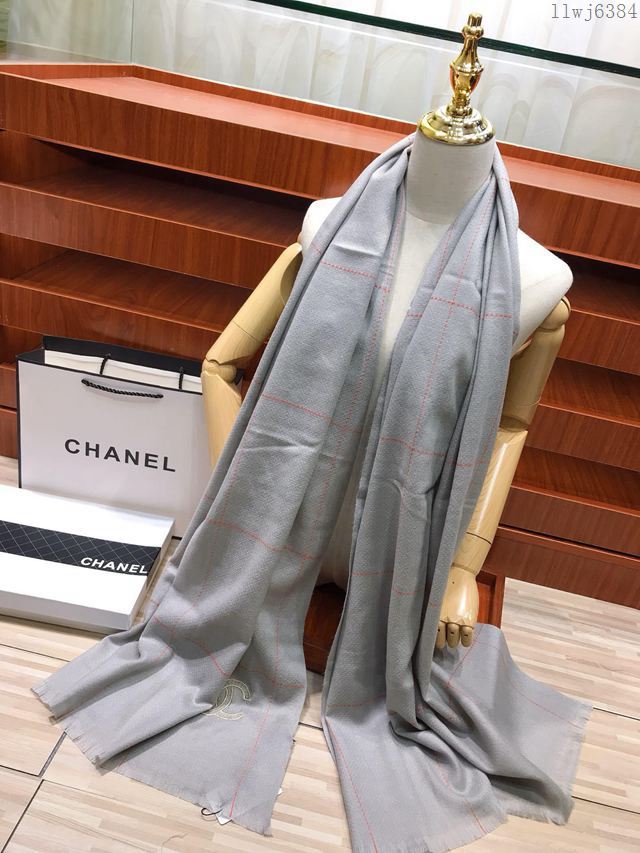CHANEL女圍巾 香奈兒經典格紋 百搭純色 小香家羊毛刺繡披肩  llwj6384