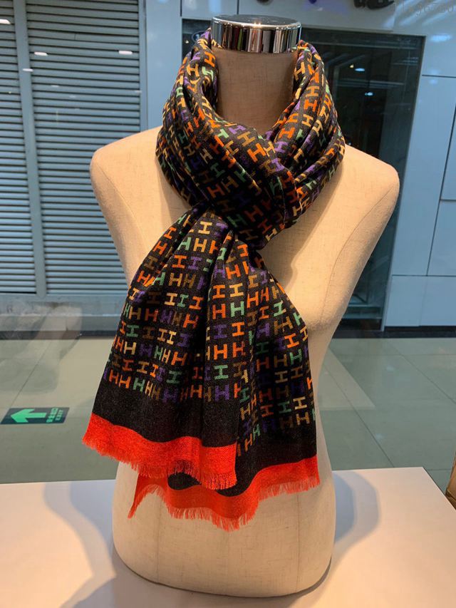 HERMES圍巾 最新款同步專櫃 愛馬仕最頂級戒指絨女圍巾 經典百搭H絲絨長巾  llwj6760