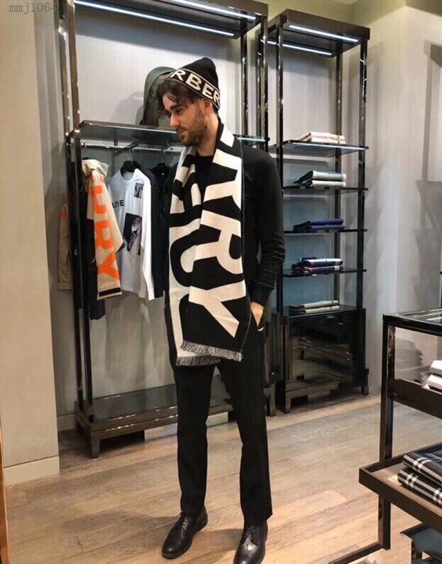 Burberry最新雙面大字母圍巾 巴寶莉2021新款男士羊毛圍巾  mmj1064