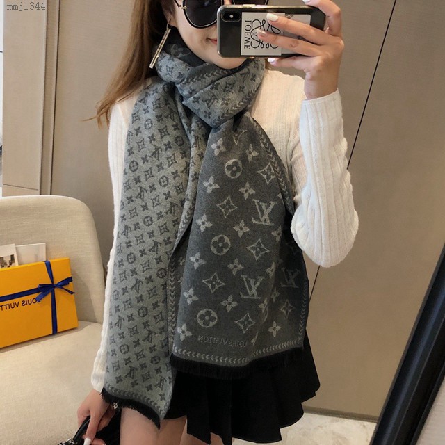 Louis Vuitton女款披肩圍巾 路易威登經典Monogram圖案大圍巾 LV拼色字母邊框提花圍巾  mmj1344