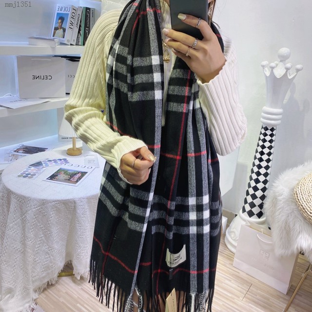 Burberry經典寬格混紡大披肩 經典格子女士圍巾披肩 巴寶莉2021新款羊毛羊絨圍巾  mmj1351