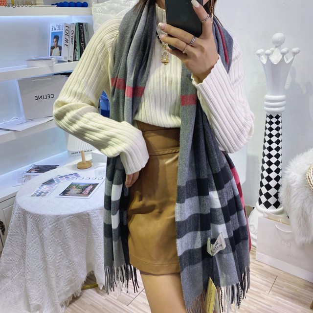 Burberry經典寬格混紡大披肩 經典格子女士圍巾披肩 巴寶莉2021新款羊毛羊絨圍巾  mmj1359