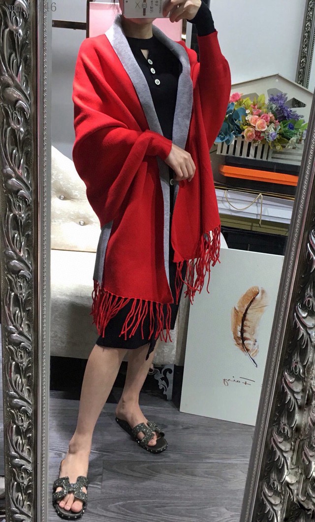 Burberry冬季新款均碼披肩 巴寶莉2021新款羊毛進口包芯紗圍巾披肩  mmj1446