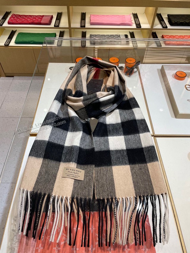 Burberry經典格紋羊絨圍巾 巴寶莉2021新款情侶款圍巾  mmj1461