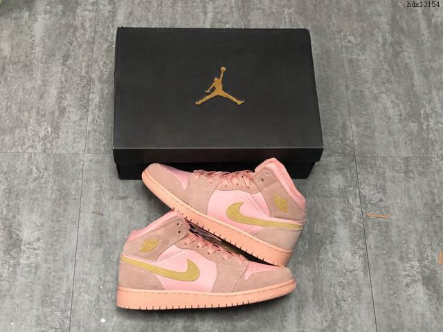 Nike男鞋 2019新款 耐克髒粉 AJ1喬丹1代 中邦耐克休閒鞋 男女同款  hdx13154