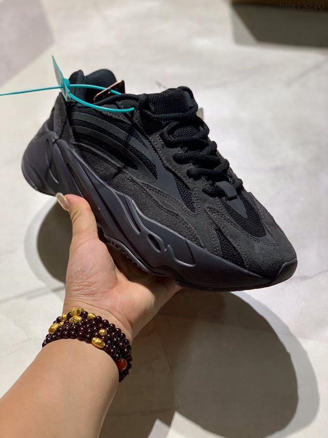 Adidas鞋 阿迪達斯真標巴斯夫真爆 侃爺椰子700 Adidas椰子鞋 男女同款  hdx13270