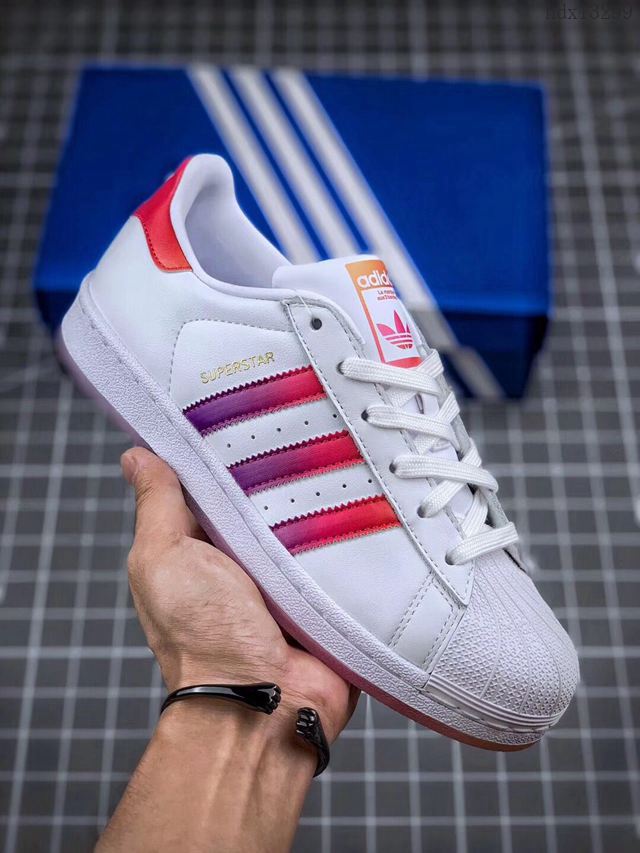 Adidas白鞋 EG8133 漸變水晶 阿迪達斯休閒板鞋 男女同款  hdx13299