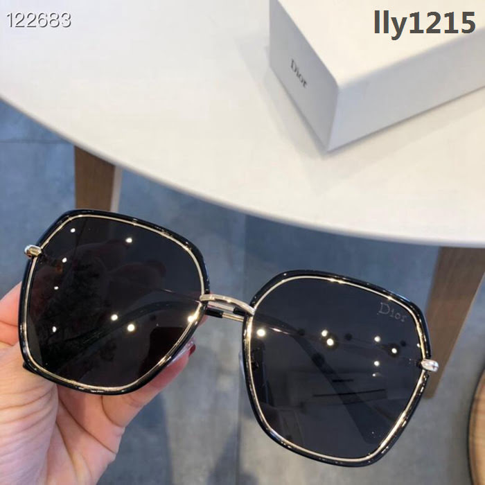 DIOR-迪奧  經典版型偏光眼鏡 2019新款 時尚高雅墨鏡 女士太陽鏡  lly1215