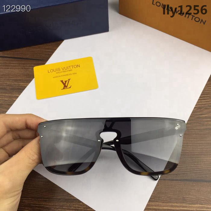 LV路易威登 官網同步 歐美風範 原單品質 女款 太陽鏡  lly1256