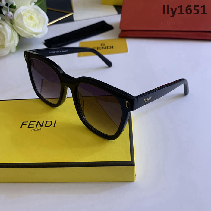 FENDI芬迪 FOG515 最新官網同步 方形簡約百搭 男女款通用 太陽鏡  lly1651