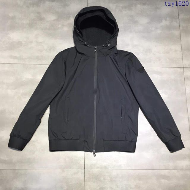 Armani男裝 19春夏新款夾克 阿瑪尼拉鏈連帽黑色外套  tzy1620