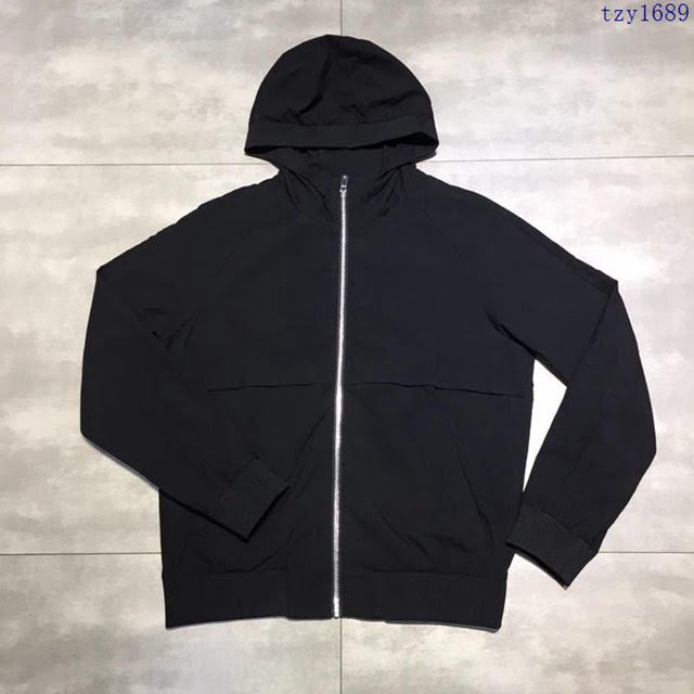 Armani男裝 19春夏新款夾克 阿瑪尼連帽衫 黑色 拉鏈男外套  tzy1689