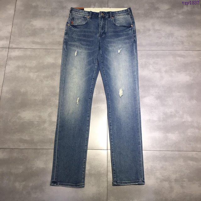Armani男裝 19春夏新款 阿瑪尼牛仔褲 淺藍色洗水牛仔褲  tzy1837