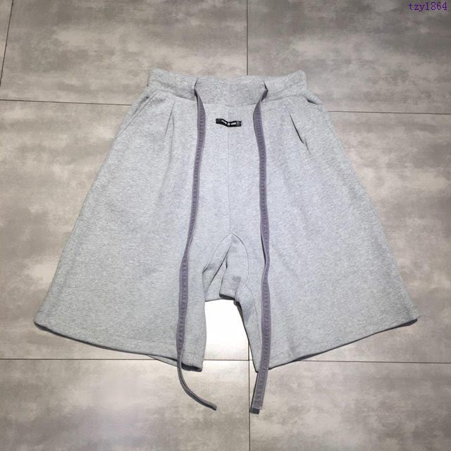 Fear Of God FOG 19春夏新款短褲 灰色男款運動短褲  tzy1864