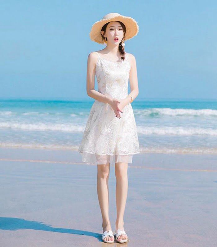 Chanel女裝 香奈兒連衣裙 法國專櫃同步 2019新款 刺繡V領 微透紗多層蕾絲裙 女款連衣裙  xly1420