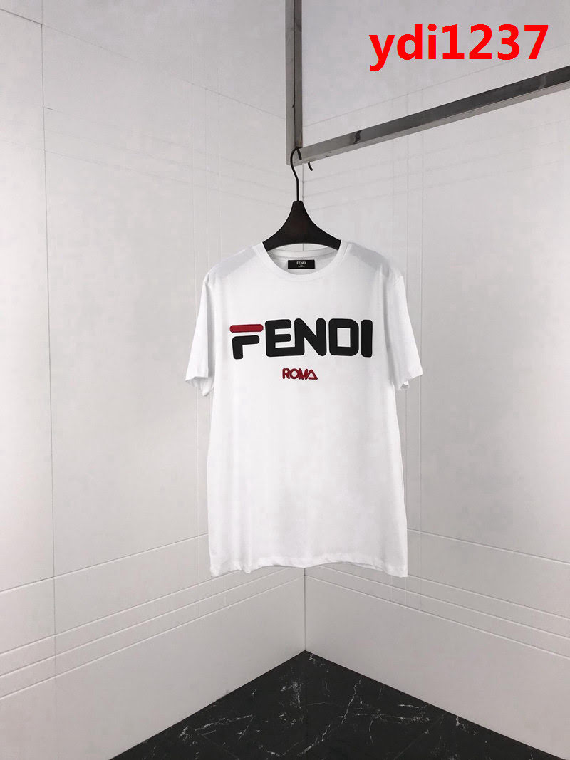 FENDI芬迪 19ss春夏新款 品牌logo印花 百搭款短袖 男女同款 ydi1237