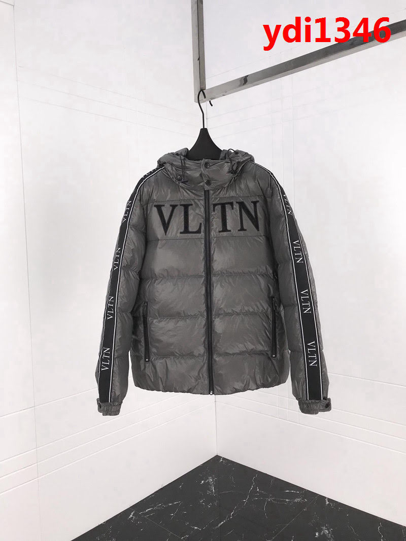 VALENTINO華倫天奴 VLTN系列 18SS秋冬新款 胸口VLTN刺繡字母 男款羽絨服 ydi1346