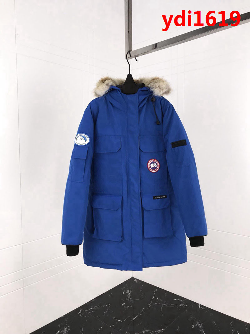CanadaGoose加拿大鵝 明星同款 胸前章 防寒絨布羽絨服 男女同款 情侶款 ydi1619