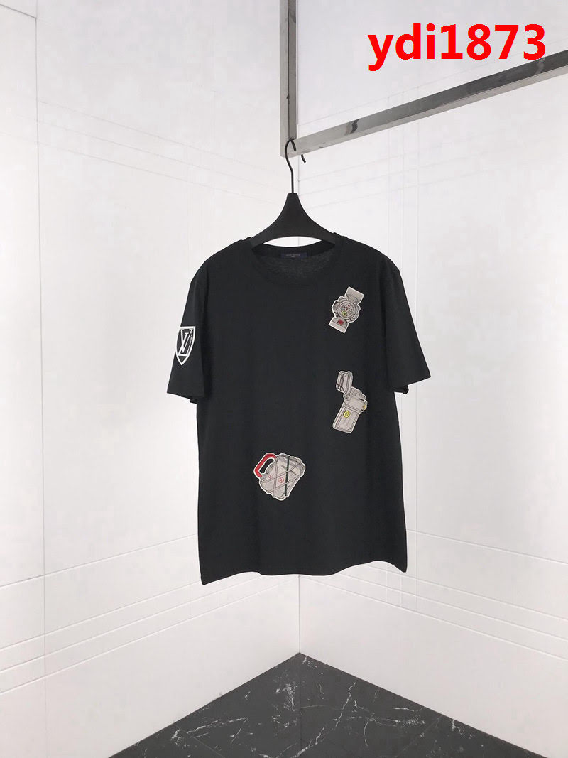 LV路易威登 勳章刺繡貼圖系列 19ss早春新款 百搭款 黑色絲光棉短袖 男女同款 ydi1873