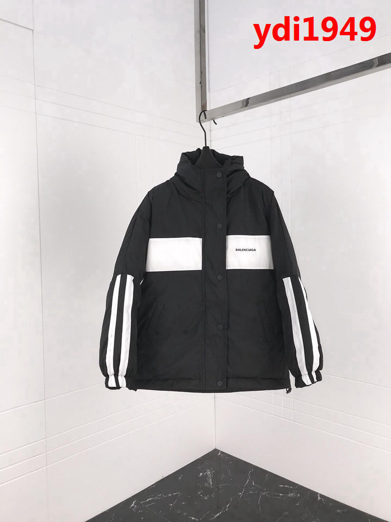 BALENCIAGA巴黎世家 18冬季新款 黑白拼接撞色 後背大字母 棉服 os寬鬆版型 ydi1949