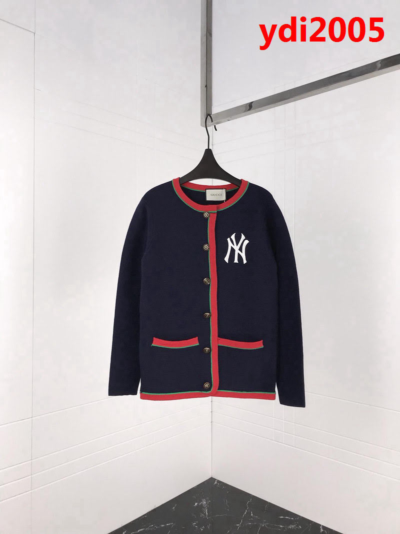 GUCCI古馳 18ss秋冬新款 NY洋基隊logo貼飾羊毛夾克 背後Gucci刺繡字母釘珠 情侶款 ydi2005