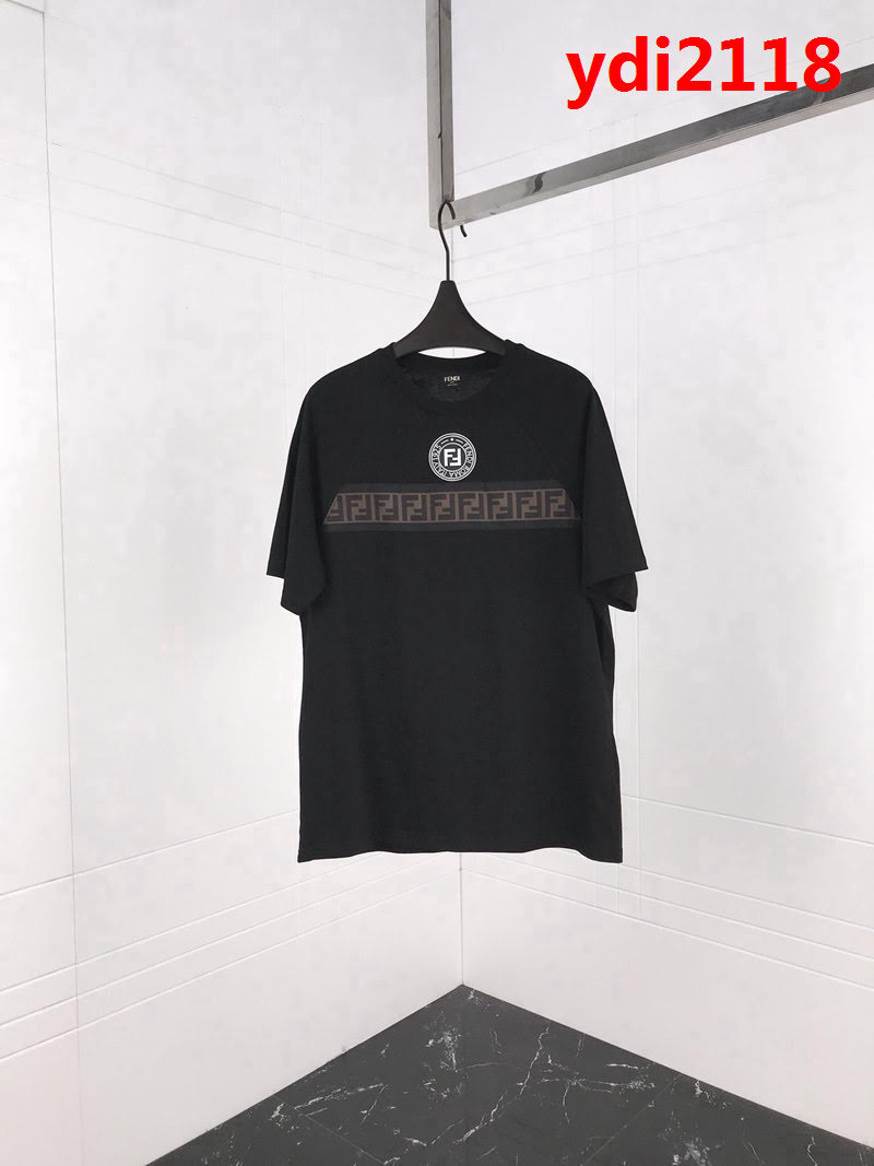 FENDI芬迪 19ss roma系列 定制立體矽膠 定制復古織帶 ins爆款 黑色男短袖 ydi2118